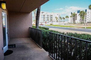 Property grounds - Beachview 105 by RedAwning (South Padre Island)