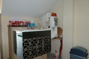 Unclassified image, 5 of 16, button - Hotel Hong (Melaka)
