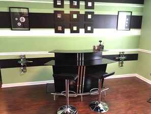 Interior - Beautiful modern home just 20 mins from downtown Indy & 25 mins from Grant Park (Indianapolis)