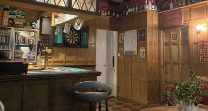 6-bed House in Snowdonia With Your own Private pub