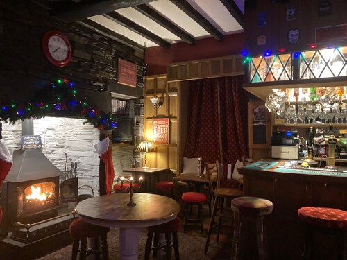 6-bed House in Snowdonia With Your own Private pub
