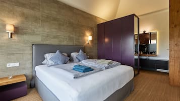 Hypo-allergenic bedding, free WiFi