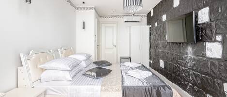 1 camera, accesso a Internet, lenzuola