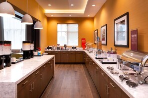 Dining - Hampton Inn & Suites Buena Park (Buena Park)