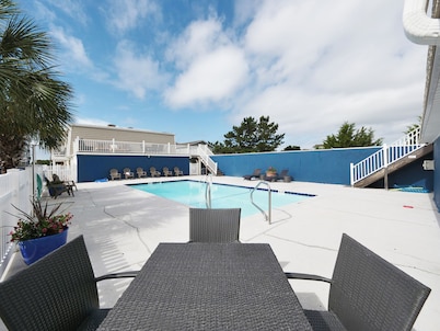 "Shore Beats Work" - 2nd Row Condo w/ Community Pool, 4 Bedrooms / 2 Bathrooms