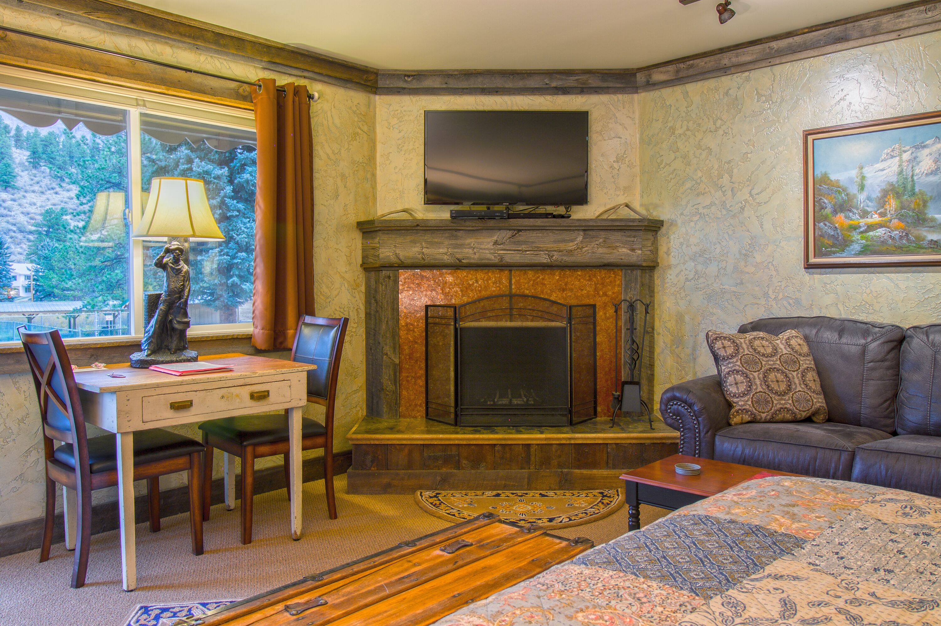 #6 barn board premium suite (no dogs allowed) | desk, iron/ironing board, free wifi, bed sheets