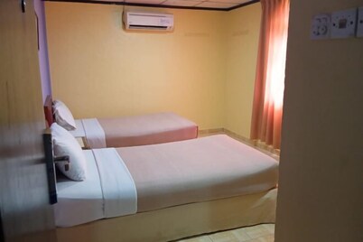 TS Hotel - Taman Rinting