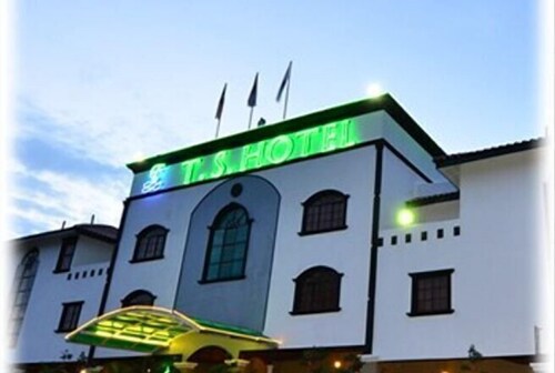 TS Hotel - Taman Rinting