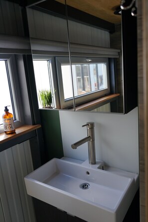 5 Steelhaus | Bathroom