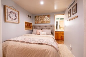 1 habitación, tabla de planchar con plancha, wifi y ropa de cama 