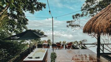 Deluxe Cabin | Minibar, individually decorated, individually furnished, free WiFi