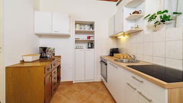 Apartment (A2) | Private kitchen | Fridge, microwave, stovetop, espresso maker
