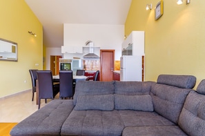 Apartment (A2) | Living room - Apartments Melita (Okrug)