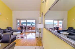 Apartment (A2) | Living room - Apartments Melita (Okrug)