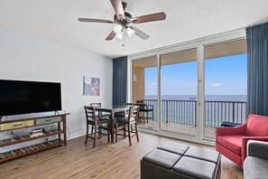 Télévision, table de tennis de table