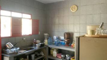 Fridge, stovetop, electric kettle, toaster