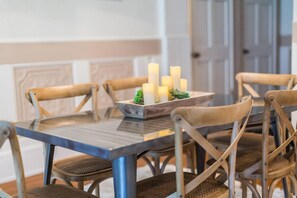 Dining - Condos at The Ray (St. Augustine)