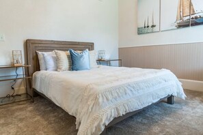 3 bedrooms, laptop workspace, iron/ironing board, bed sheets - Condos at The Ray (St. Augustine)