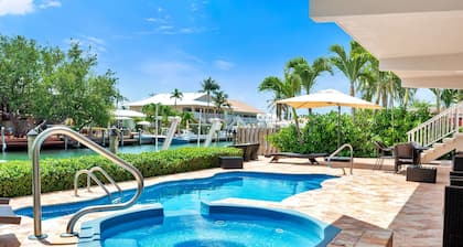 Exquisite Key Colony Beach Retreat- 420/430 11th Street KCB