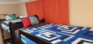Shared Dormitory, Mixed Dorm, 4 bunk beds (8 people) | Free WiFi - Hidden Garden - Hostel (Cusco)