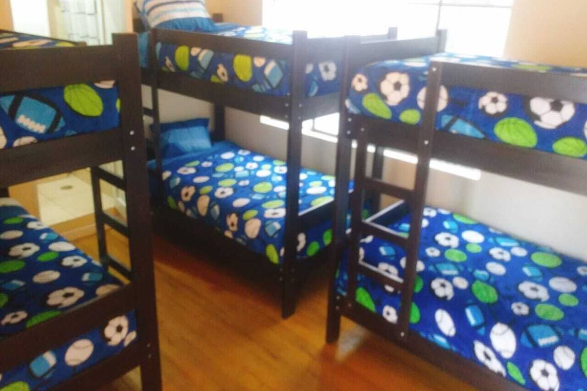 Shared Dormitory, Mixed Dorm, 3 bunk beds (6 people)