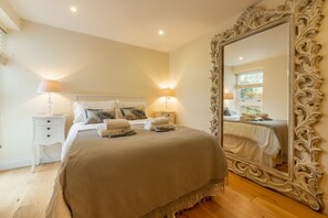 2 soverom, strykejern/-brett, wi-fi og sengetøy