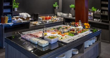 SL'otel im Parforcehaus