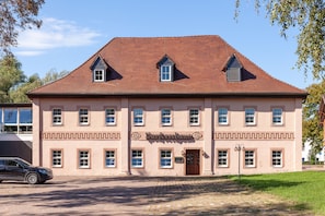 Exterior - SL'otel im Parforcehaus (Bernburg)
