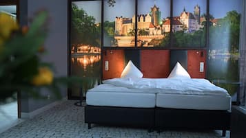 Standard Studio | 1 bedroom, in-room safe, desk, laptop workspace