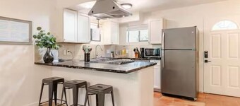 カーメルバレーヴィラハイキング＆ワインテイスティング 