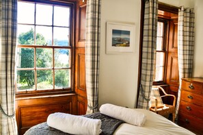 7 bedrooms, iron/ironing board, travel crib, WiFi