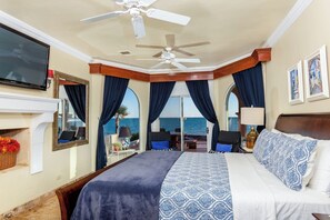 5 chambres, bureau, fer et planche à repasser, lit parapluie