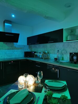 Luxury-Apartment, mit Bad (Le Nid Douillet) | Gemeinschaftsküche