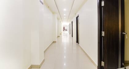 Capital O 49041 Hotel Shri Balaji Residency