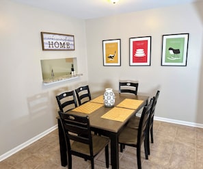 Dining - Pristine Elegance meets Chic Charm! (Tallahassee)