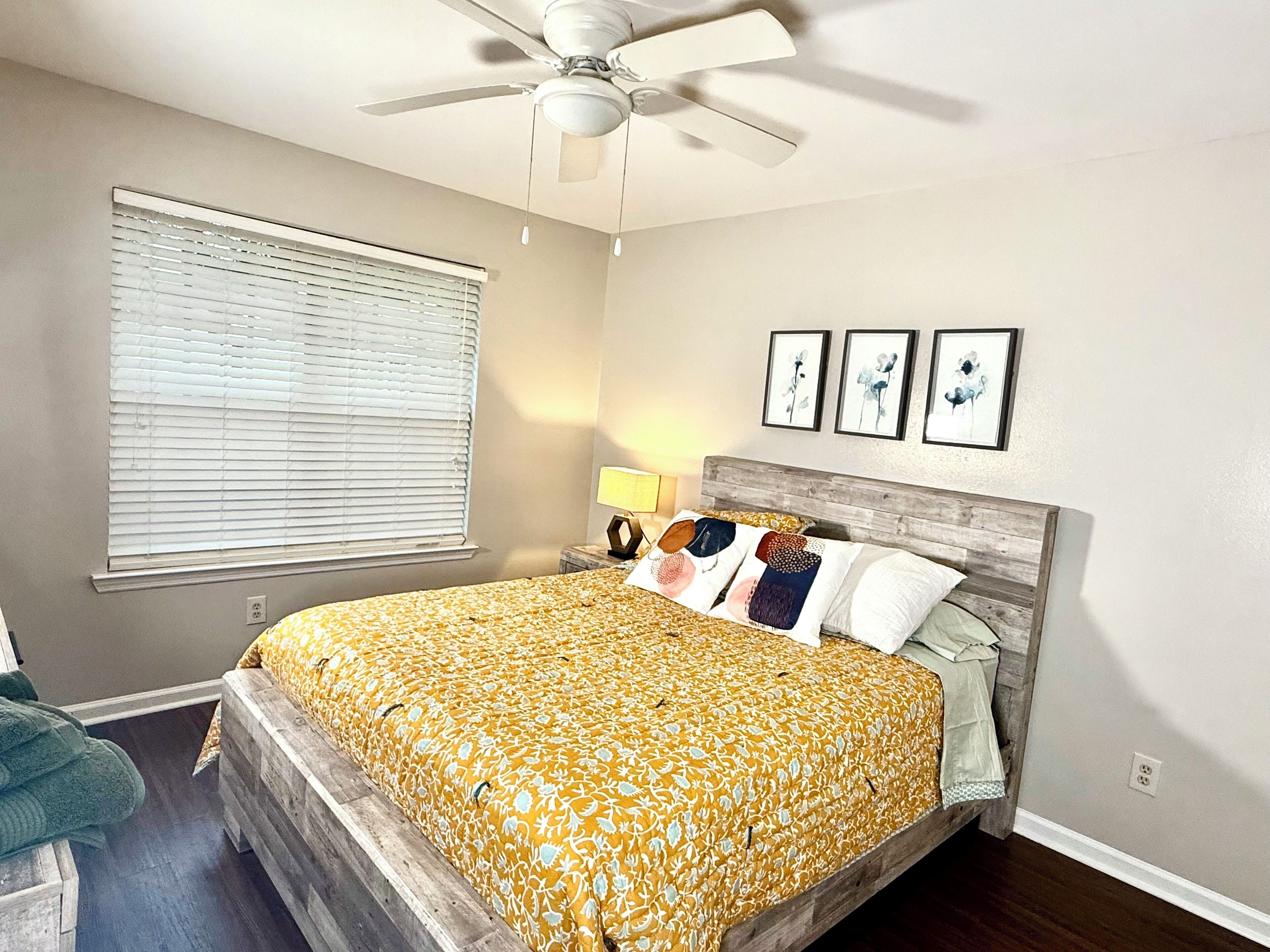 2 bedrooms, desk, iron/ironing board, WiFi (free)