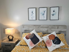 2 chambres, fer et planche à repasser, Wi-Fi gratuit, draps fournis