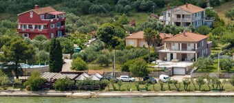 Apartments Saphron Beach