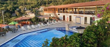 Piscina a l'aire lliure