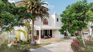 Exterior - Villa Black Pearl (Shoal Bay)