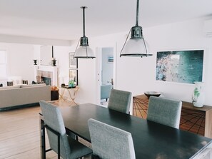 Dining - Steps from East Hampton Village (East Hampton)