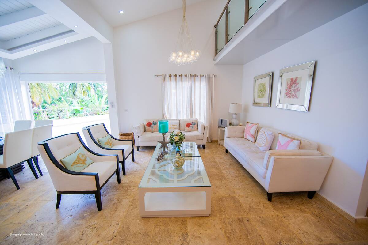 Family Apartment | Living room