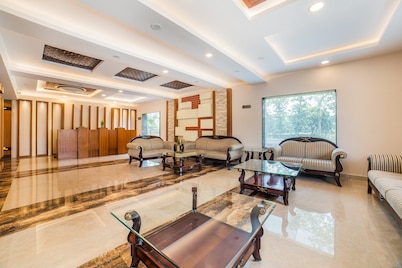 Capital O 42259 Hotel Vinayak Grand