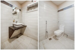 Shower - Capital O 42259 Hotel Vinayak Grand (Akbarpur)