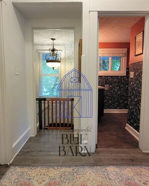 Interior - She's back! Indy's BlueBarn near Midtown! Entire house/Pets Allowed! (Indianapolis)