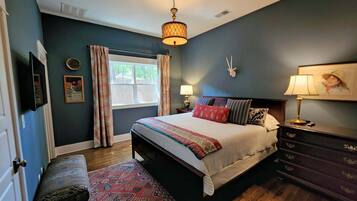 4 bedrooms, iron/ironing board, travel crib, free WiFi