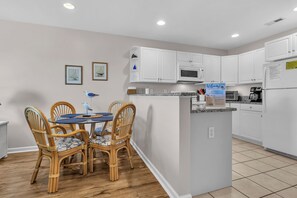 Dining - Sunset SeaRenity, Turtle Cove 229 | Surf City, NC | Community Pool (Surf City)
