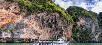 Angkor Express boats