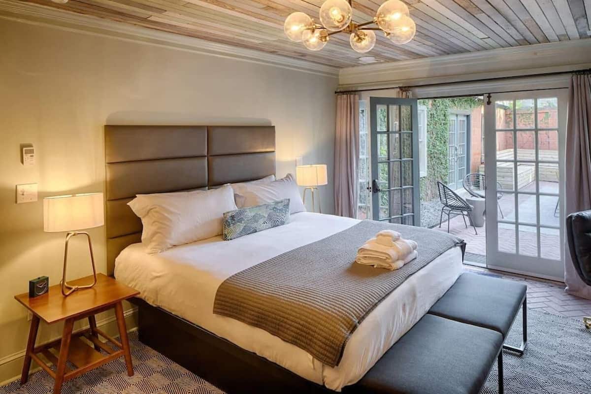 1 bedroom, iron/ironing board, WiFi (free), individually decorated