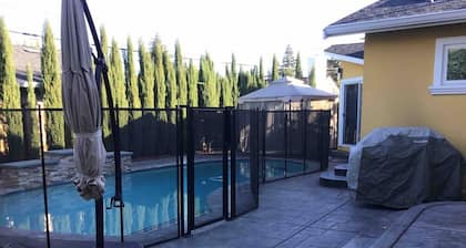 Luxury Carbon Neutral 4-Suite Home w/ Pool, Laundry